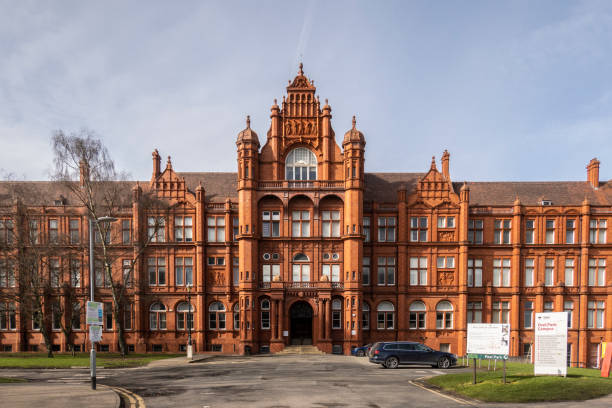 University of Manchester: History, Courses, Admissions, Scholarships, Placements, & Student Accommodation