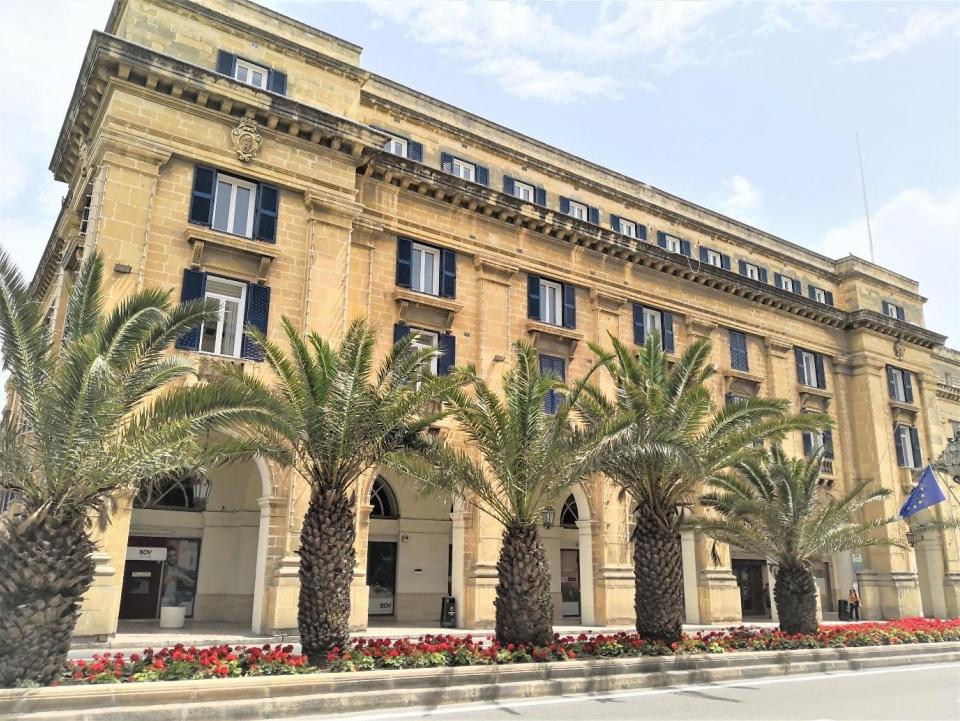 London School of Commerce, Malta Campus