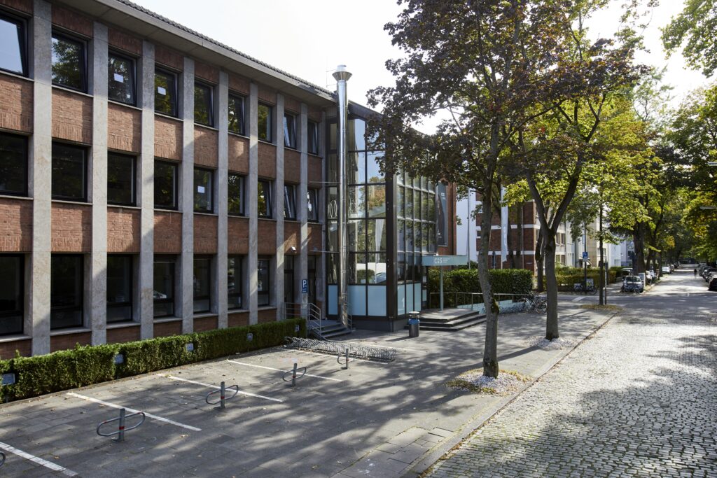 CBS International Business School